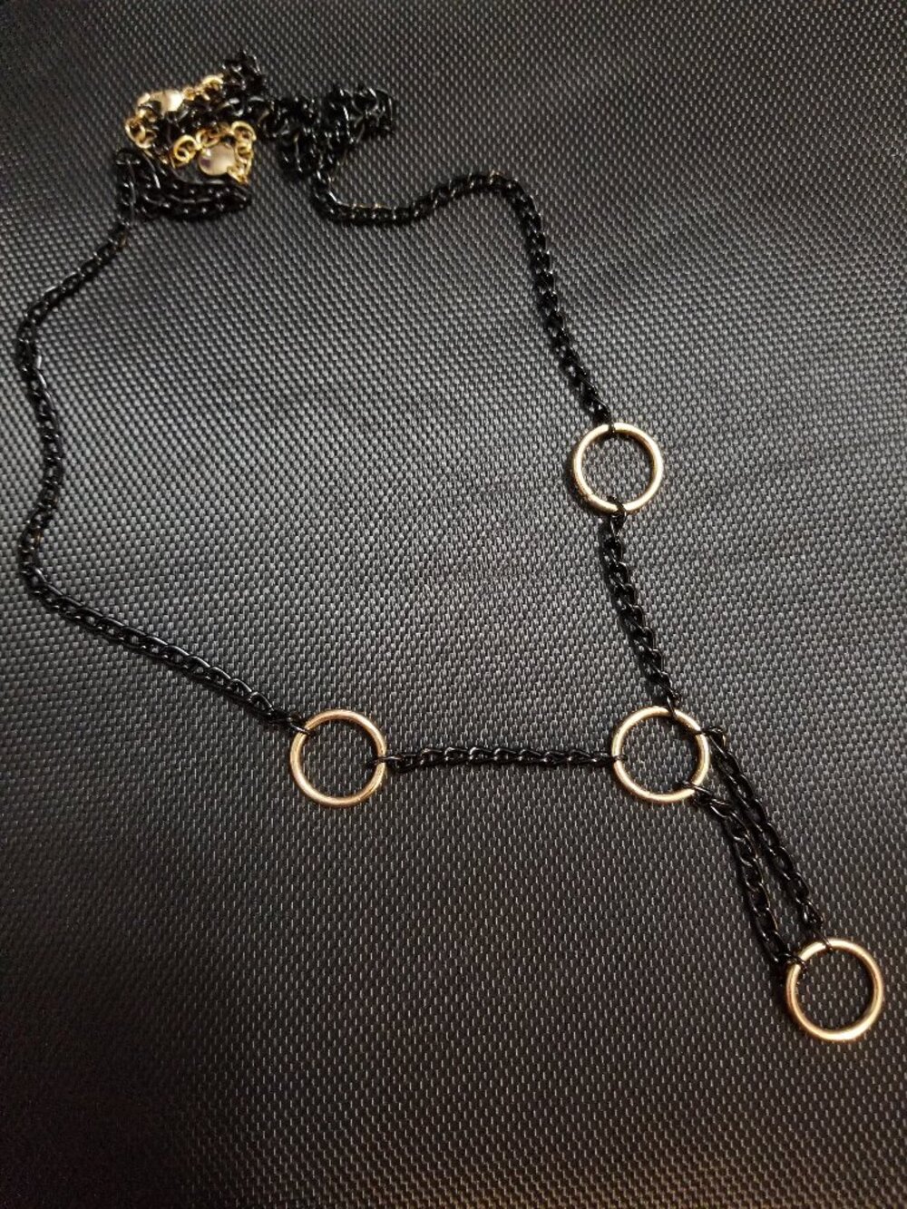 Made from Scratch: Quadruple-Gold-O-Rings & Black Chain Necklace